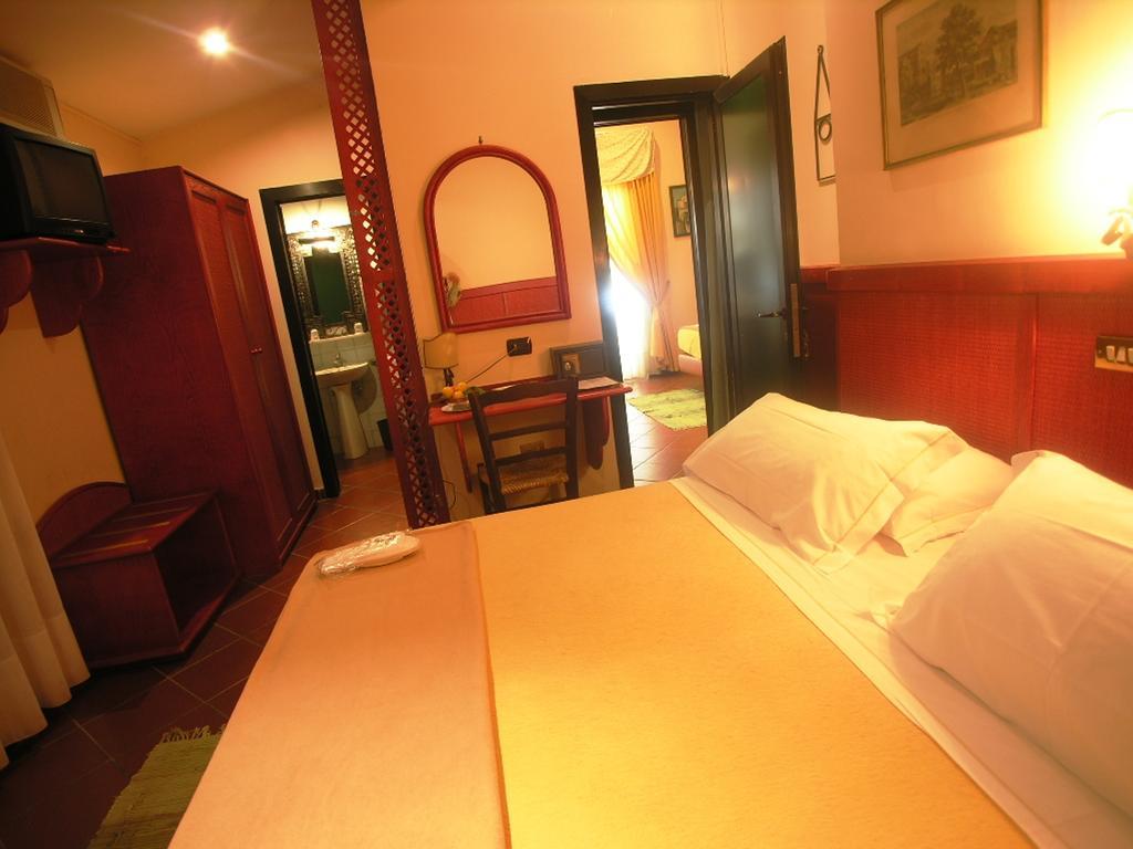 Hotel Toledo Napoli Ngoại thất bức ảnh