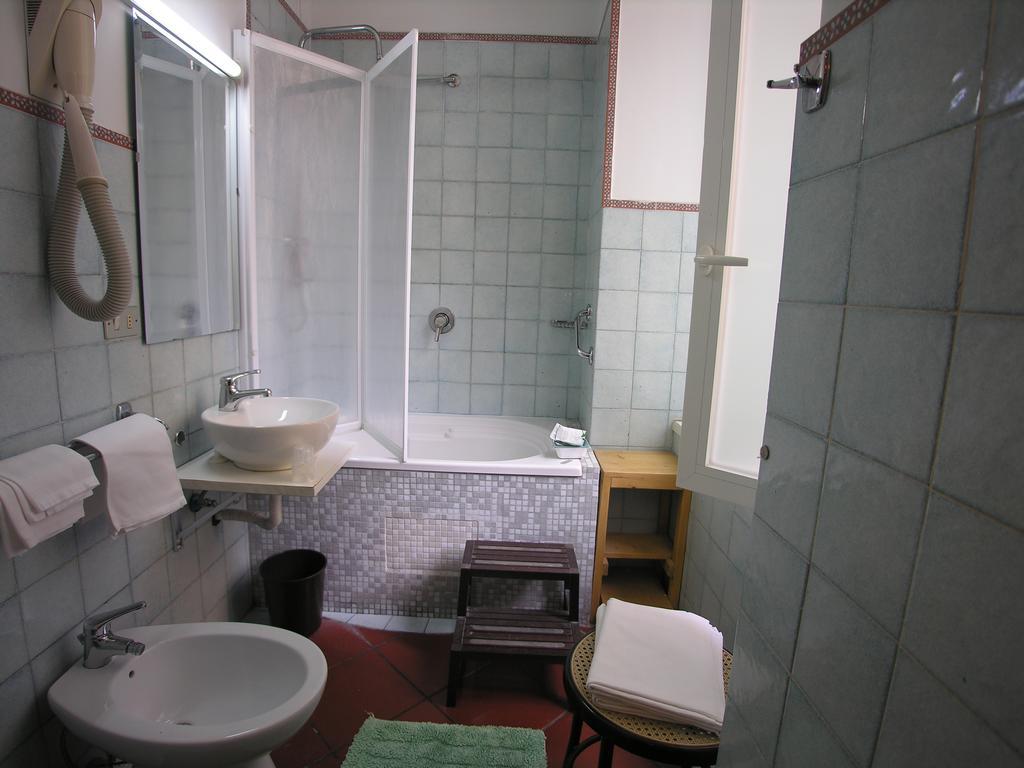 Hotel Toledo Napoli Ngoại thất bức ảnh