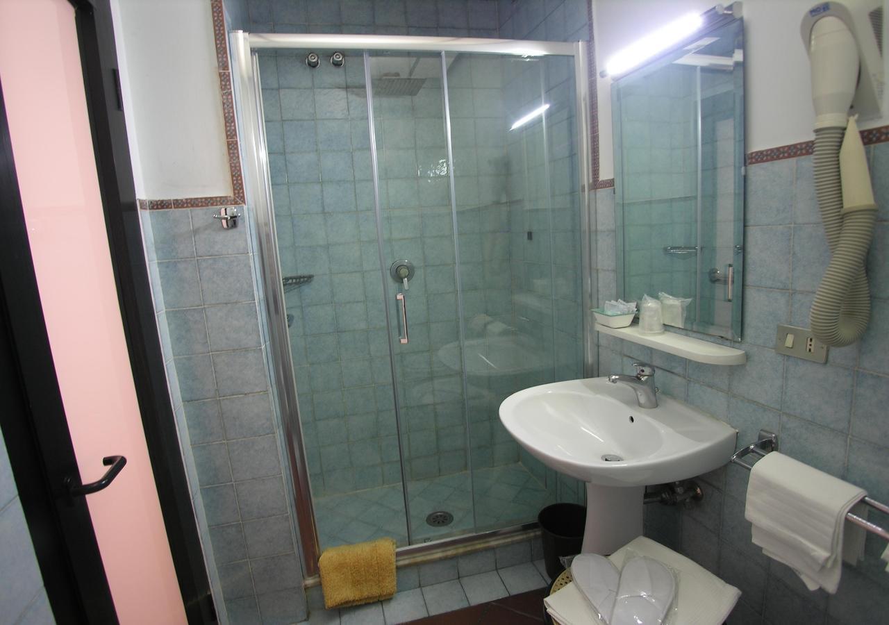 Hotel Toledo Napoli Ngoại thất bức ảnh