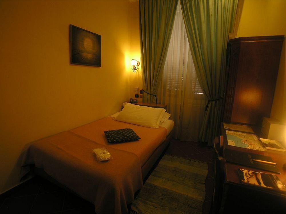 Hotel Toledo Napoli Ngoại thất bức ảnh
